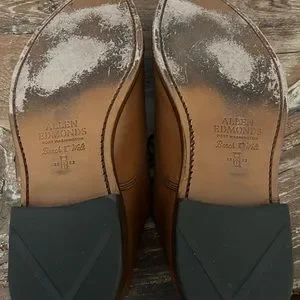 Allen Edmonds Oxford.  Size 8/38. Color: Walnut. Only worn indoors. Allen Edmonds | Shoes | Allen Edmonds Oxford Size 838 Color  main image 2